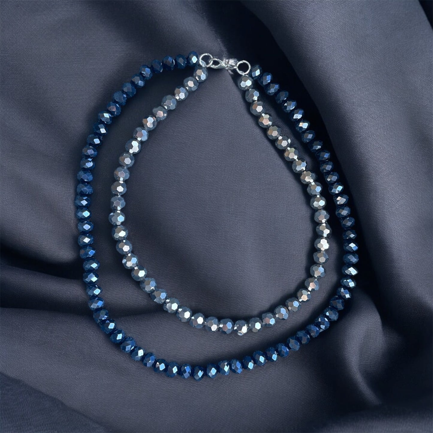 Crystal necklace in silver